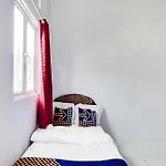 Spot On 91858 Raja Homestay Syariah